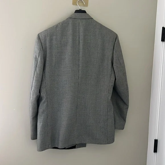 Gray Blazer with Notch Lapels and Wool-Blend Fabric - Picture 2 of 4